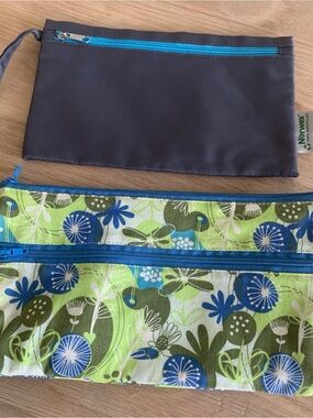 Norwex Grab-n-Go Wristlet travel pouch grey, travel pouch floral